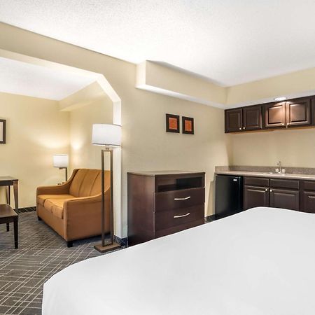 Comfort Inn & Suites Lake Norman Cornelius Exterior photo