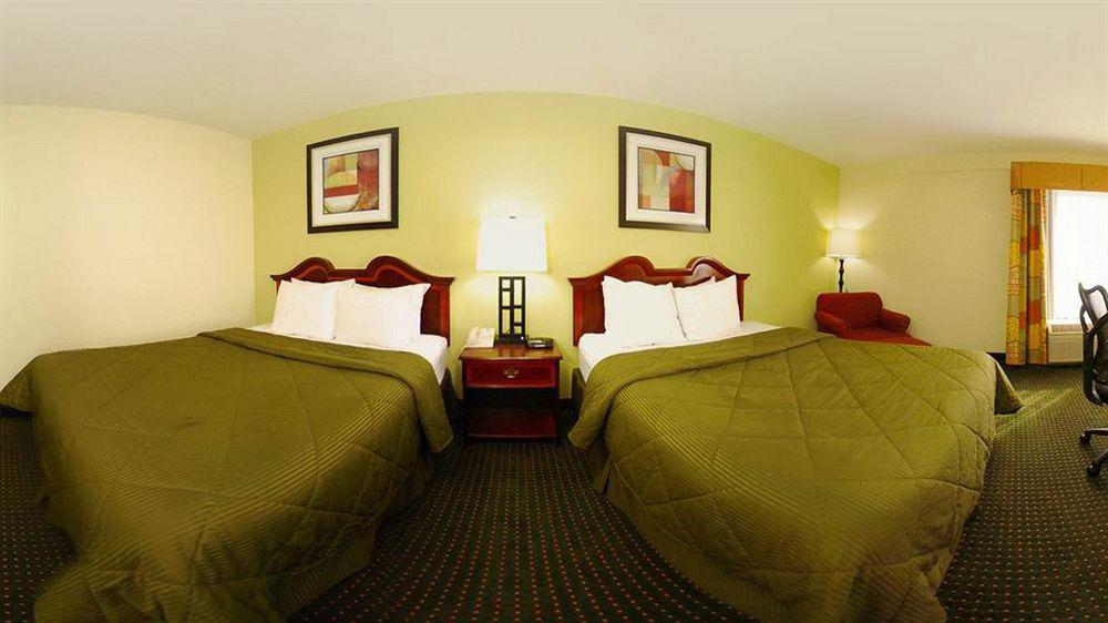 Comfort Inn & Suites Lake Norman Cornelius Exterior photo